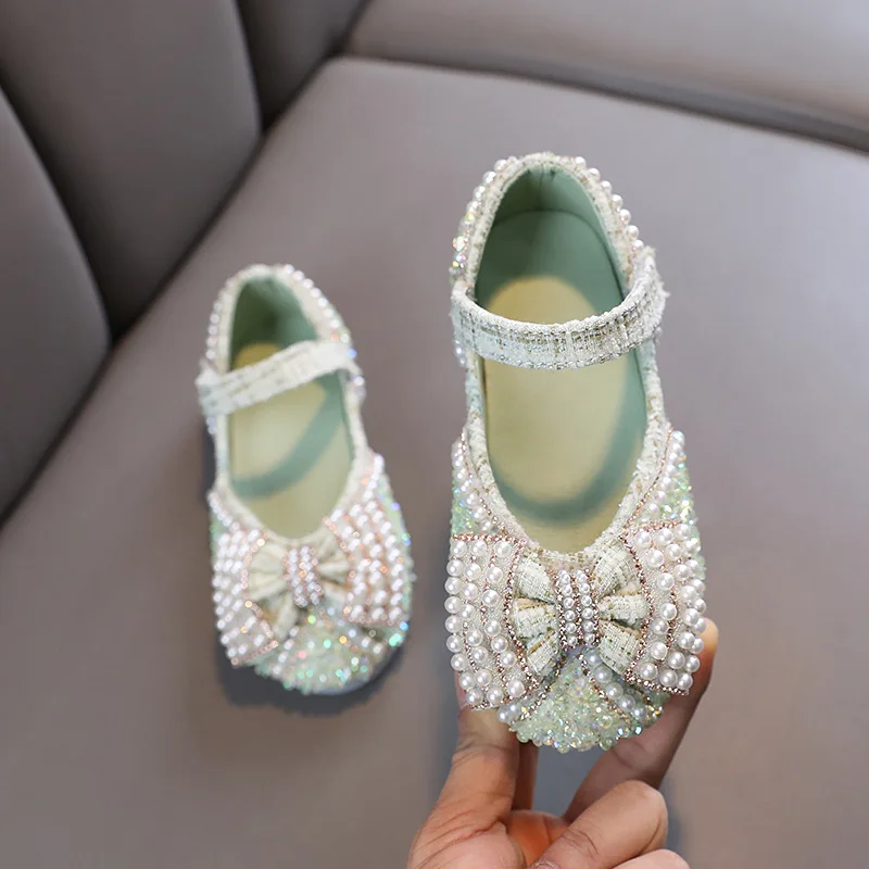 Осенняя обувь для девочек Bling Mary Janes блестящие танцевальные детские туфли на плоской подошве искусственный жемчуг детская повседневная кожаная обувь с бантом для малышей
Осенняя обувь для девочек Bling Mary Janes блестящие танцевальные детские туфли на плоской подошве искусственный жемчуг детская повседневная кожаная обувь с бантом для малышей
