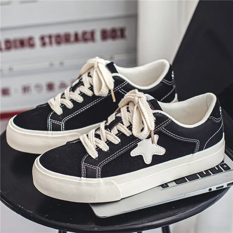 

Men's Korean Version Students Campus Popular Vulcanized Shoes Flat Strap Soft Sole Comfortable Casual Sports Shoes Size 39-44