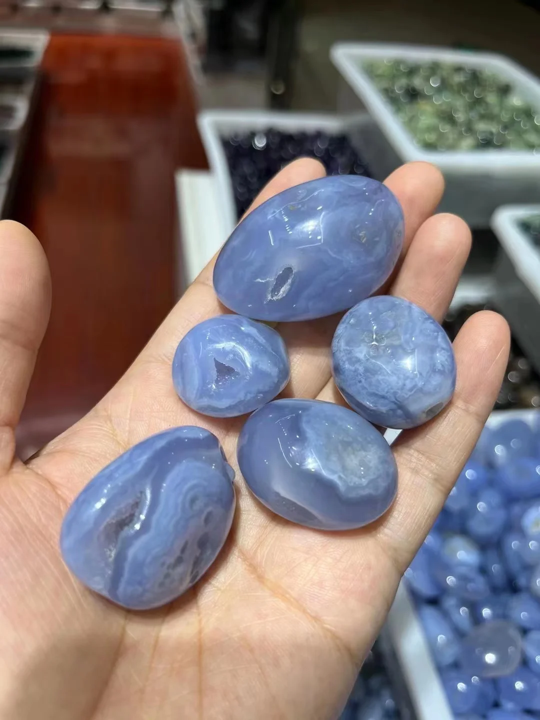 1KG Bag OF Top Quality Blue Chalcedony Crystal Sand Gravel Mineral And Raw Stone Sample Family Swimming Pool Decoration
1KG Bag OF Top Quality Blue Chalcedony Crystal Sand Gravel Mineral And Raw Stone Sample Family Swimming Pool Decoration