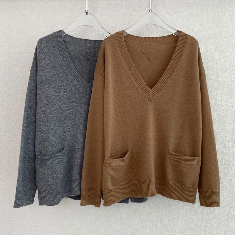 Autumn Cashmere Blend Sweater Fashion V-neck Double Pockets Loose Casual Knit Pullover Women 2023 Versatile High Quality Tops
Autumn Cashmere Blend Sweater Fashion V-neck Double Pockets Loose Casual Knit Pullover Women 2023 Versatile High Quality Tops