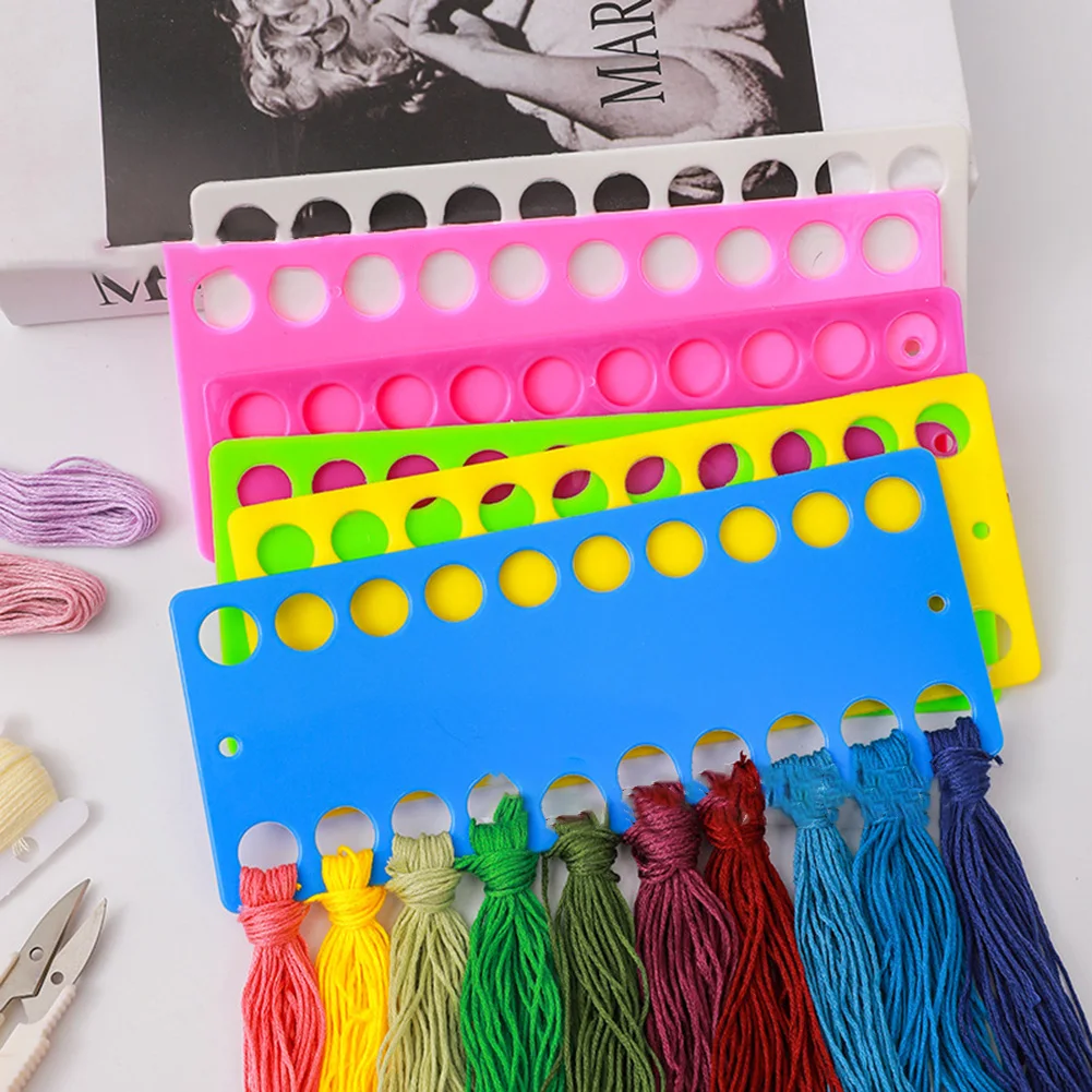 1PC Embroidery Threading Board Cross Stitch Threads Storage Holder Board Sewing Thread Color Sorter Tools Sewing Accessories
1PC Embroidery Threading Board Cross Stitch Threads Storage Holder Board Sewing Thread Color Sorter Tools Sewing Accessories