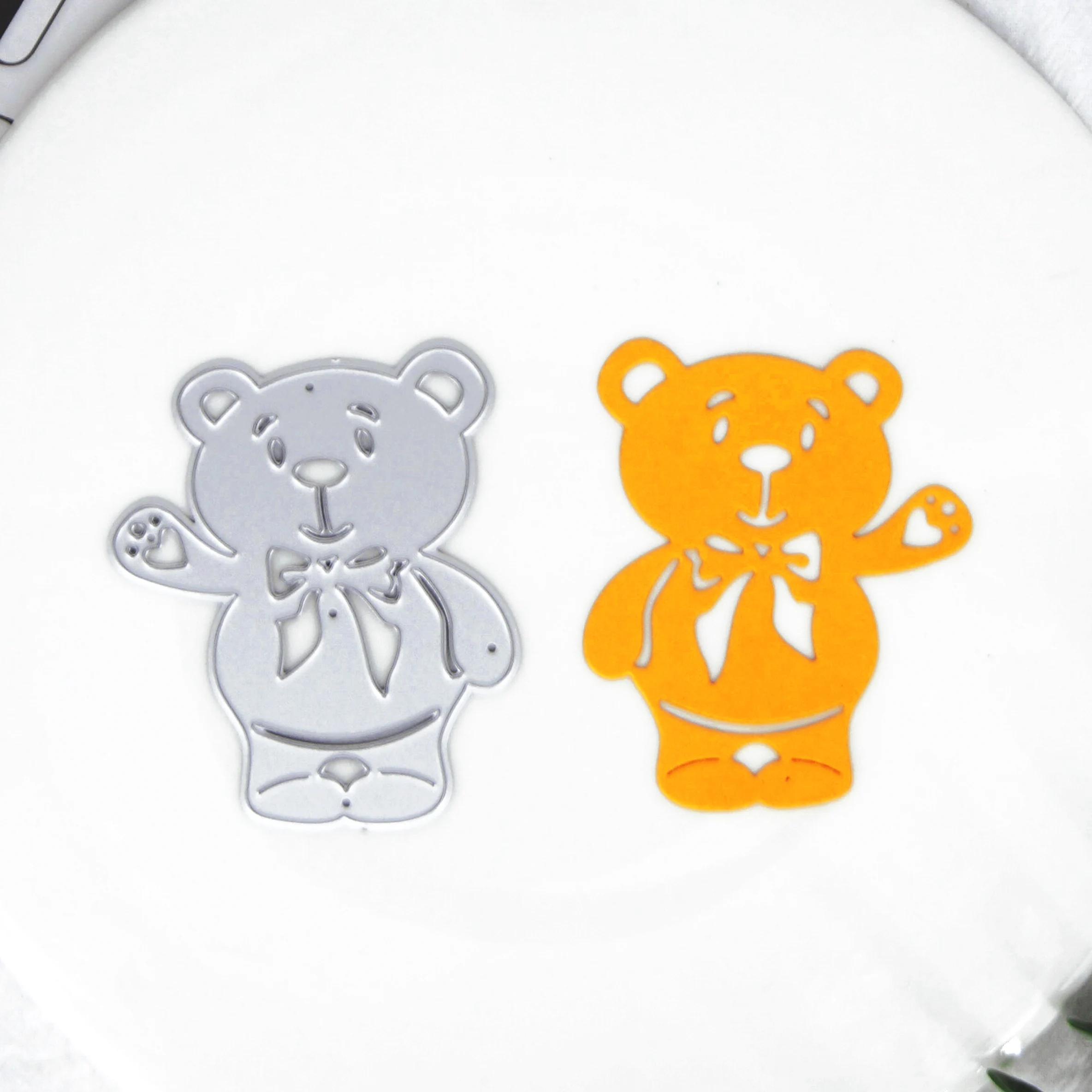 Детский бант медведь металлические Вырубные штампы поздравление для рукоделия Скрапбукинг фото фотосессия открытка декоративные материалы рукоделие штамп
Детский бант медведь металлические Вырубные штампы поздравление для рукоделия Скрапбукинг фото фотосессия открытка декоративные материалы рукоделие штамп