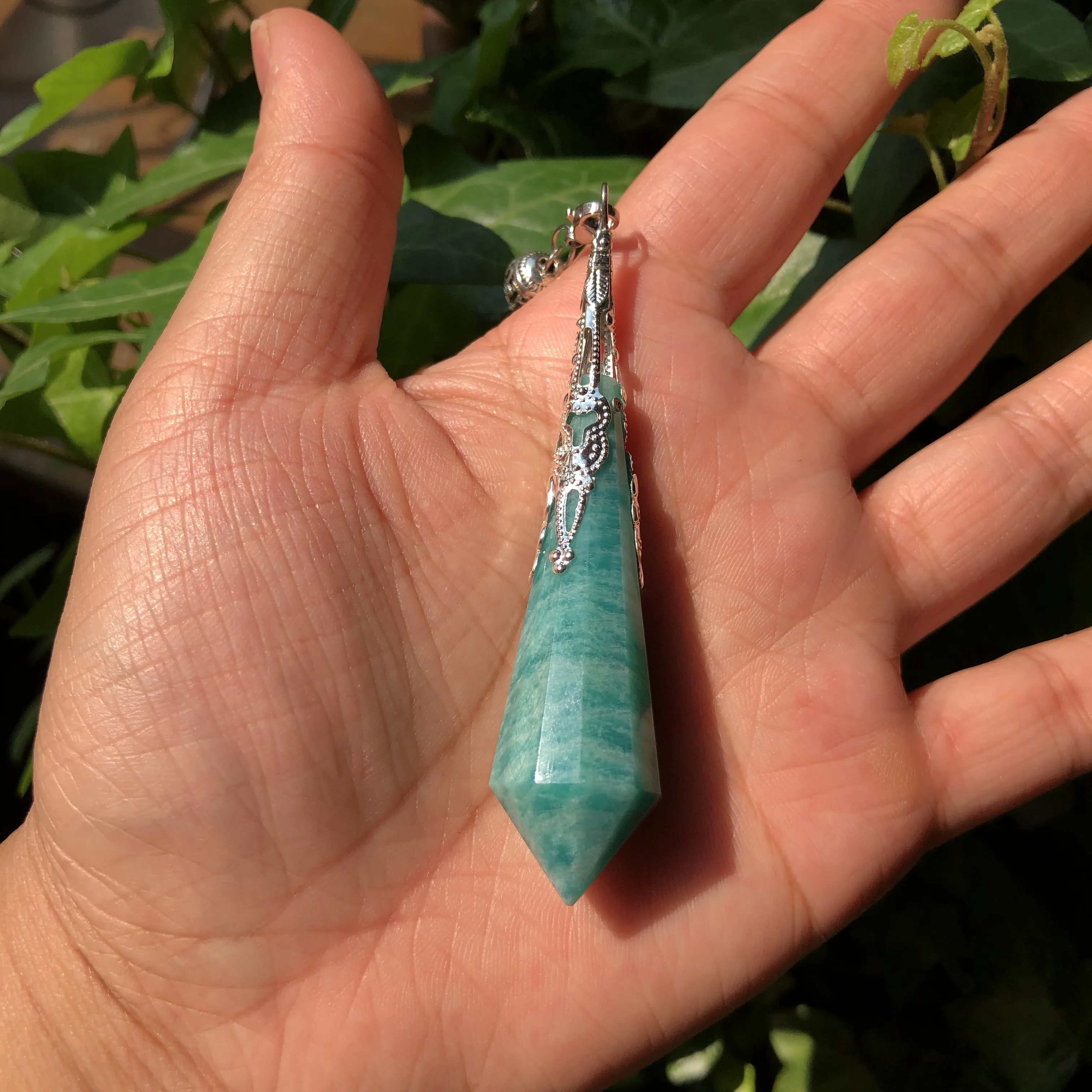 1 Pc Fengbaowu Natural High Quality Amazonite Pendulum Divination Pendant Crystal Reiki Healing Stone Fashion Jewelry Gift
1 Pc Fengbaowu Natural High Quality Amazonite Pendulum Divination Pendant Crystal Reiki Healing Stone Fashion Jewelry Gift