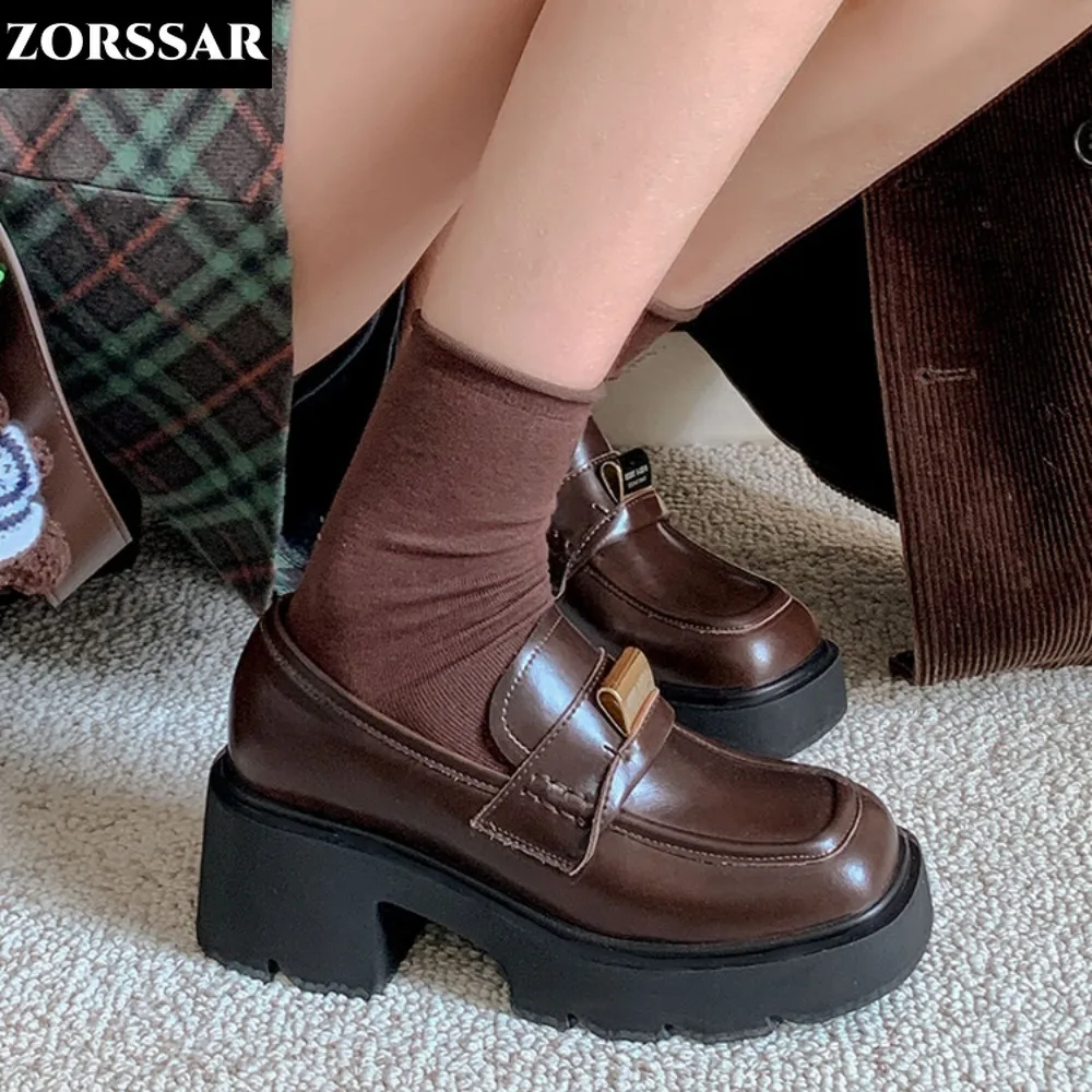 Women Loafers 2024 Spring Metal Button Black Platform Women's Shoes Fashion JK Lolita Soft Soled Student Office Leather Shoes
Women Loafers 2024 Spring Metal Button Black Platform Women's Shoes Fashion JK Lolita Soft Soled Student Office Leather Shoes