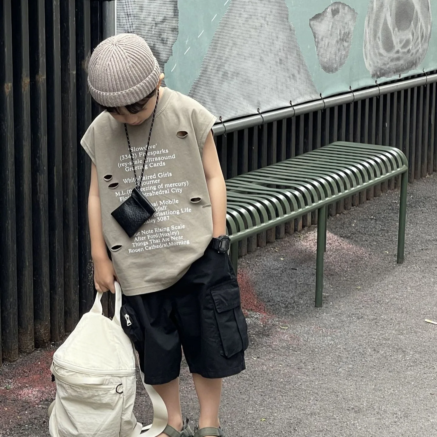 Baby Boys Top Summer New Small Children Korean Children Letters Printed Do Old Holes Washed Double Yarn Cotton Sleeveless Vest
Baby Boys Top Summer New Small Children Korean Children Letters Printed Do Old Holes Washed Double Yarn Cotton Sleeveless Vest