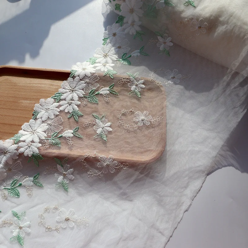 40 Yards Tulle Lace Embroidery Lace Polyester Nylon White Gold Daisy Floral Lace Trim for Women Bra Dress Curtain Accessories 
40 Yards Tulle Lace Embroidery Lace Polyester Nylon White Gold Daisy Floral Lace Trim for Women Bra Dress Curtain Accessories