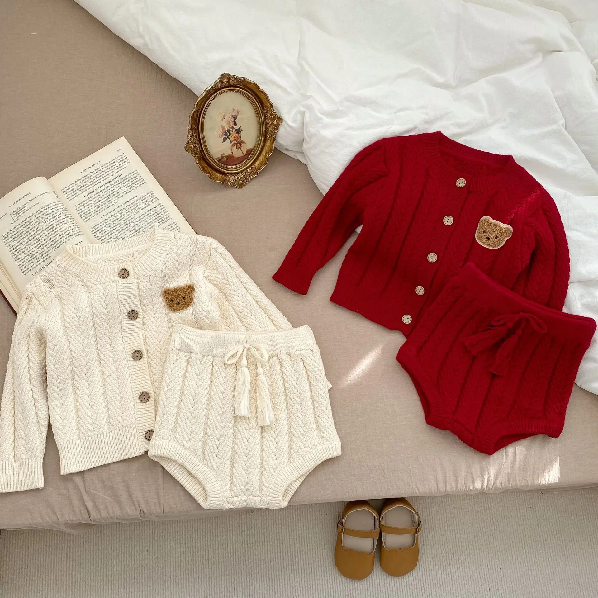 4899C Baby Clothes Knitted Coat Or Short 2023 Spring Autumn Cute Bear Coat Solid Color Knitted Sweater Cardigan Or Short
4899C Baby Clothes Knitted Coat Or Short 2023 Spring Autumn Cute Bear Coat Solid Color Knitted Sweater Cardigan Or Short