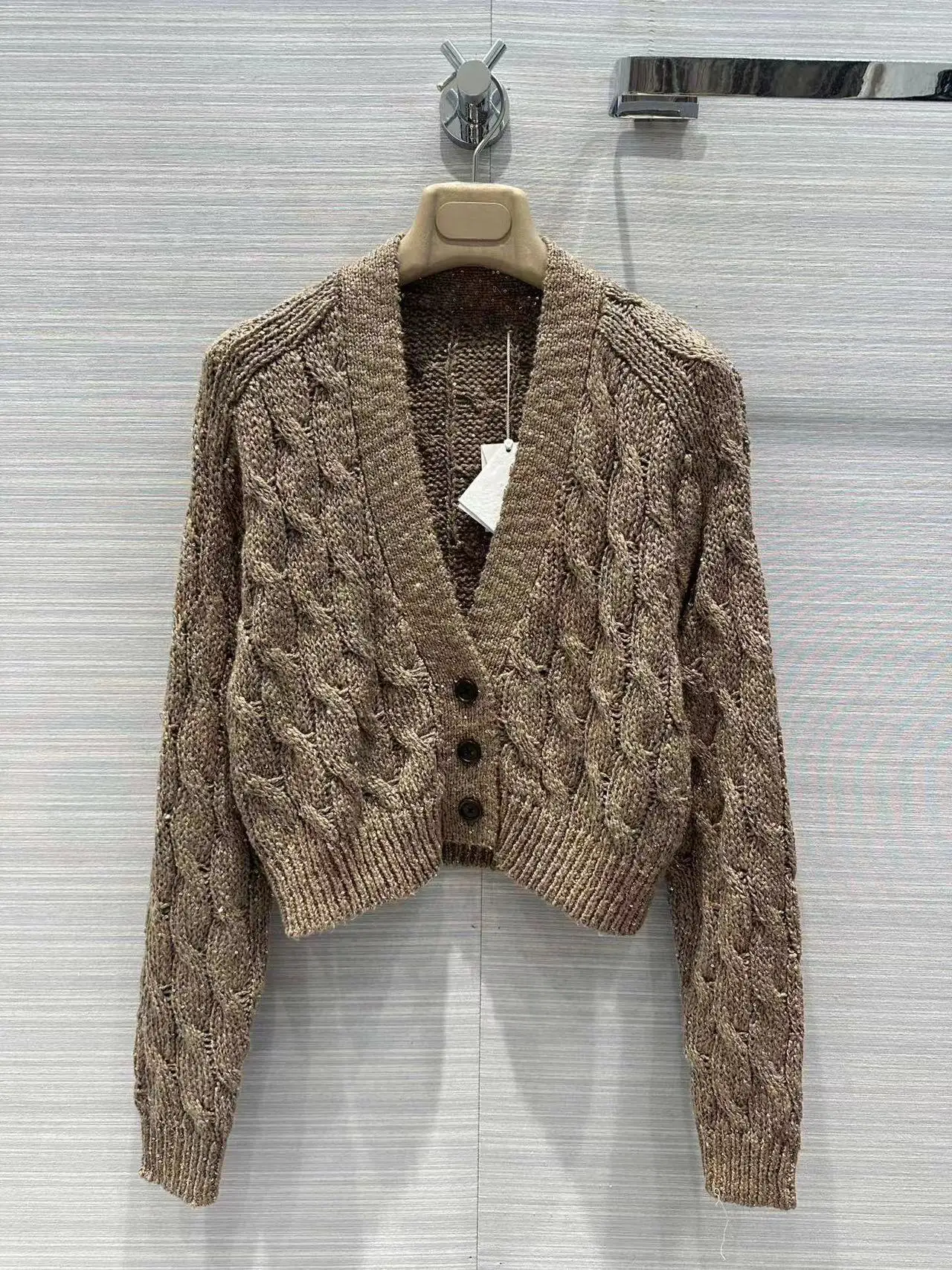 Fyion Fashion Women's Cardigan Sweaters 2023 Runway Luxury European Design Party Style Sequins V-Neck Sweater Clothing
Fyion Fashion Women's Cardigan Sweaters 2023 Runway Luxury European Design Party Style Sequins V-Neck Sweater Clothing