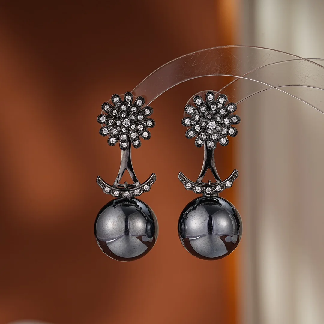 Bilincolor Light Luxury Micro-inlaid Zircon Flower Double-wear Pearl Earrings For Women
Bilincolor Light Luxury Micro-inlaid Zircon Flower Double-wear Pearl Earrings For Women