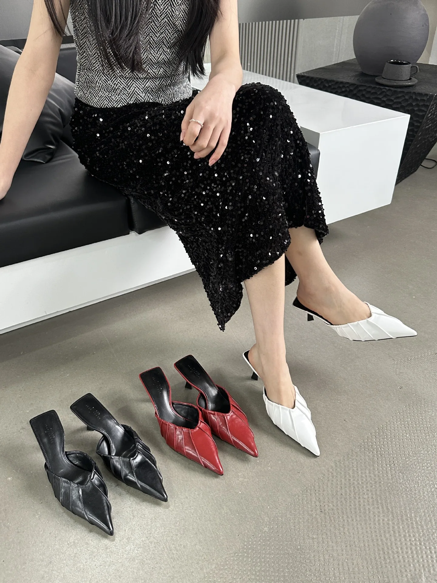 

Shoes Low Mules For Women 2024 Slippers Summer Cover Toe Slides Pantofle Loafers Pointed Heels New Rubber Rome High Fabric PU