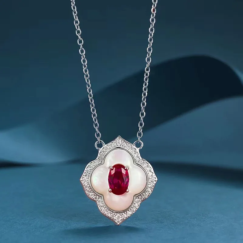 

Live Streaming New Product S925 Silver White Fritillaria Inlaid with Pigeon Blood Red 4 * 6mm Necklace, Female Clavicle Chain