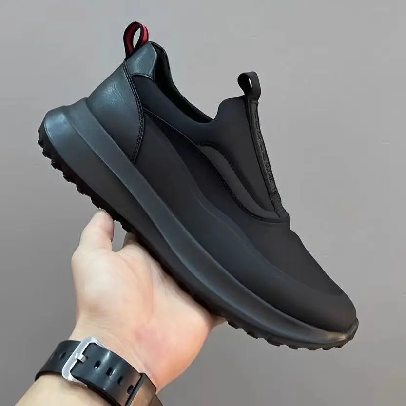 Spring and Autumn Sneakers Men's Soft Bottom Ultra Light Breathable Faux Comfortable Slip-on casual shoes
Spring and Autumn Sneakers Men's Soft Bottom Ultra Light Breathable Faux Comfortable Slip-on casual shoes