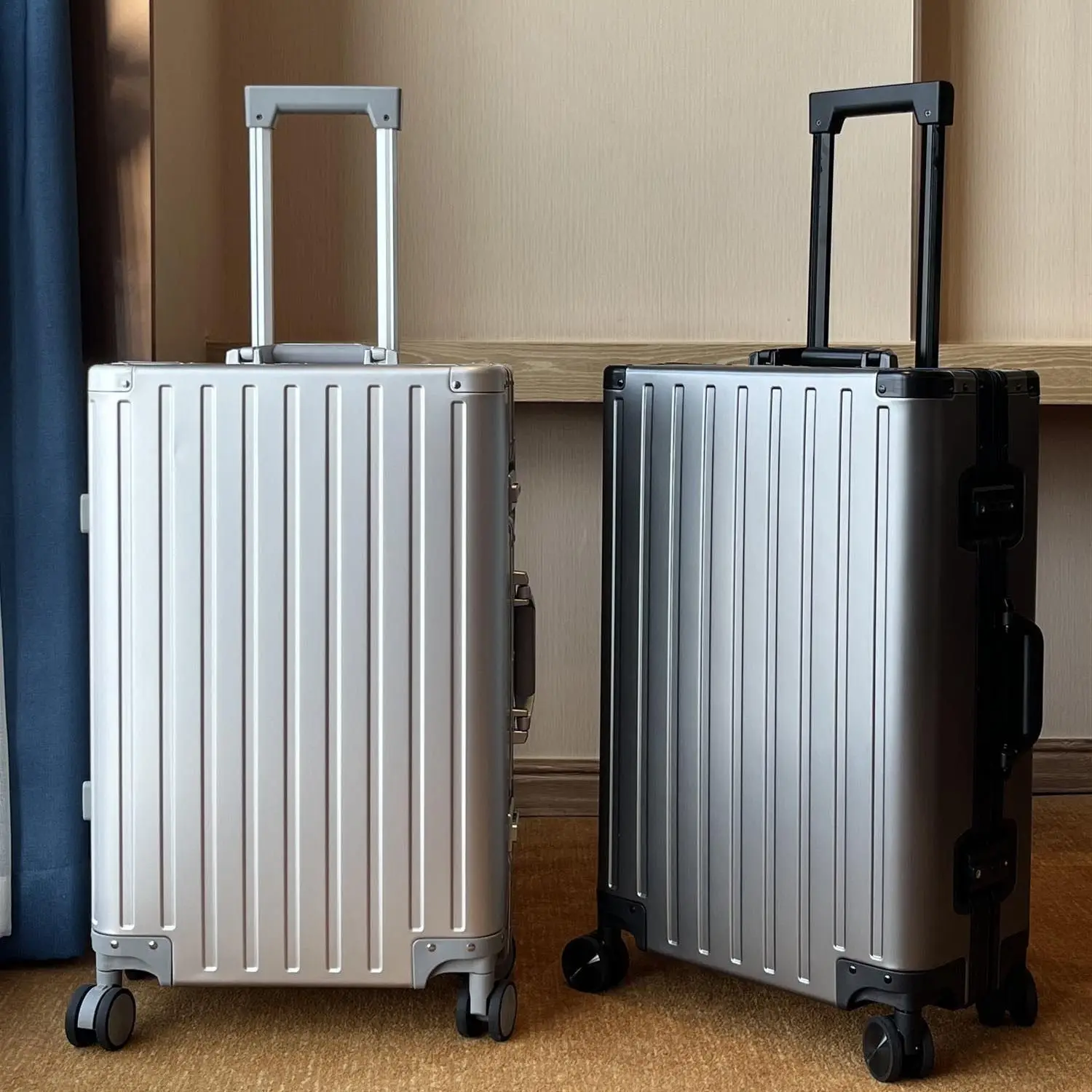 All-aluminum-magnesium alloy trolley suitcase, spinner wheel, aluminum alloy suitcase, metal box, password boarding suitcase
All-aluminum-magnesium alloy trolley suitcase, spinner wheel, aluminum alloy suitcase, metal box, password boarding suitcase