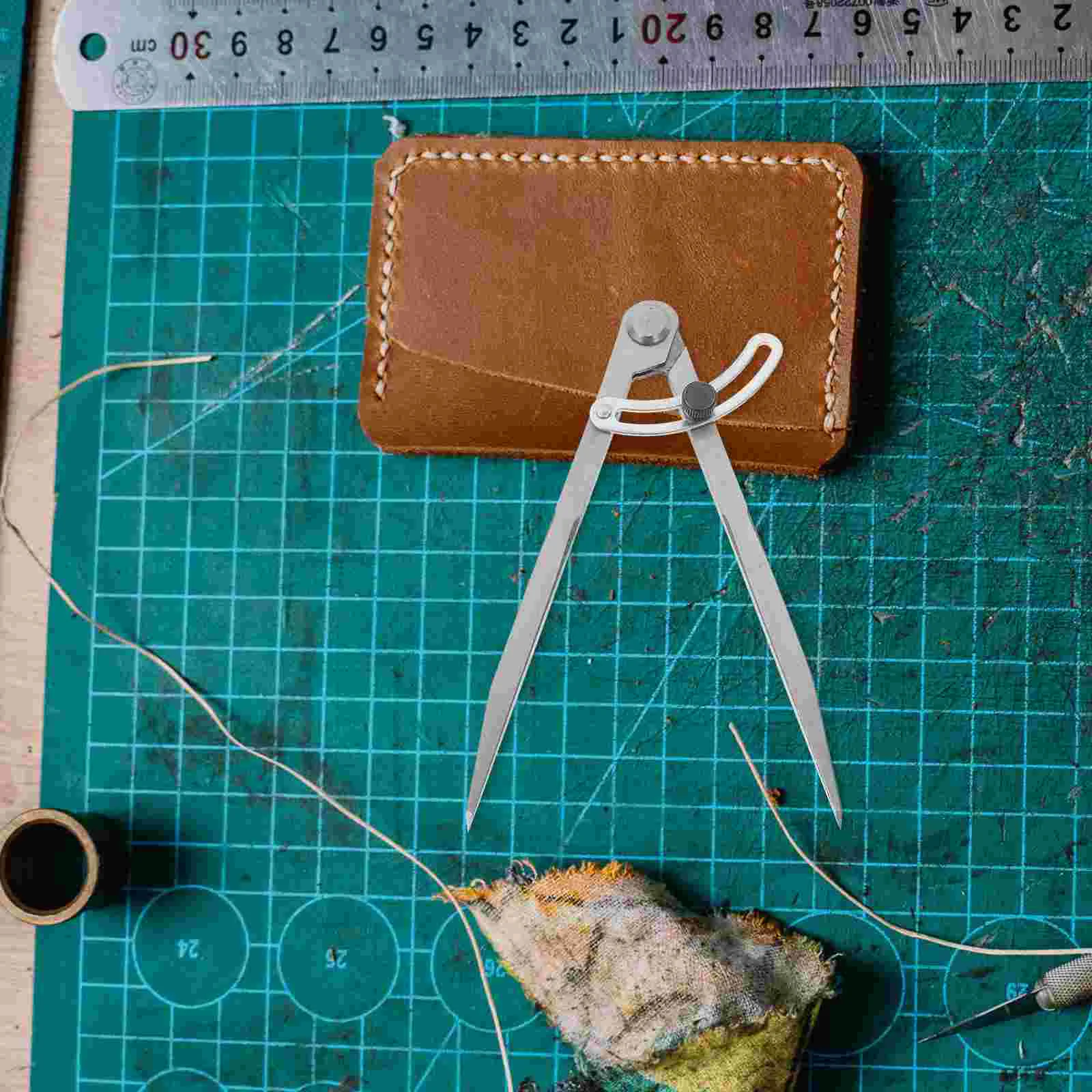 Leathercraft Convenient Compasses Geometryes Multifunctional Tool Geometry Scribe Cutting Convenient Multi-function
Leathercraft Convenient Compasses Geometryes Multifunctional Tool Geometry Scribe Cutting Convenient Multi-function