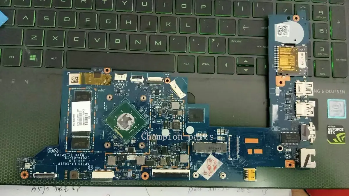 Новая материнская плата APT10 LA-C021P для ноутбука HP Stream X360 11-P, встроенный процессор N2840 2GB-RAM
Новая материнская плата APT10 LA-C021P для ноутбука HP Stream X360 11-P, встроенный процессор N2840 2GB-RAM