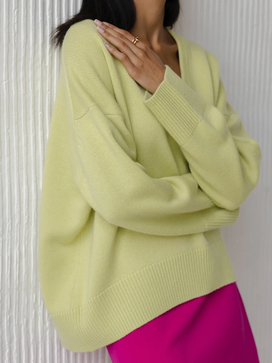 Solid Classic Knitted Sweaters 2022 Autumn Long Sleeve V-Neck Casual Jumper Femme Vintage Simple Based Pullovers Woman's Clothes
Solid Classic Knitted Sweaters 2022 Autumn Long Sleeve V-Neck Casual Jumper Femme Vintage Simple Based Pullovers Woman's Clothes