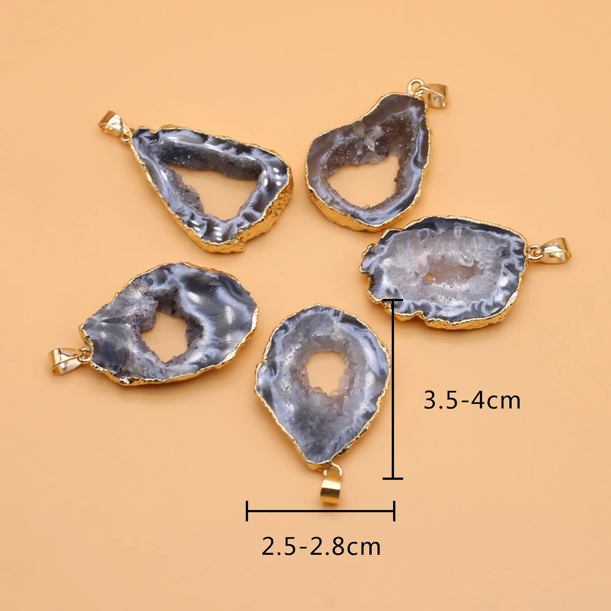 Gem Irregular Agate Crystal Bud Pendant Black Grey for Handmade Crafts DIY Necklace Earring Accessories Making
Gem Irregular Agate Crystal Bud Pendant Black Grey for Handmade Crafts DIY Necklace Earring Accessories Making