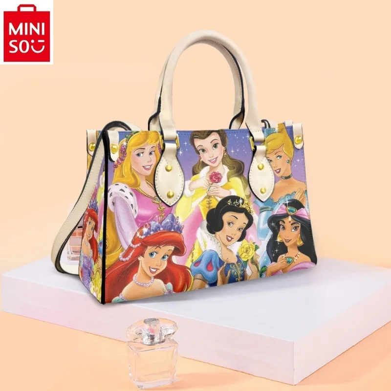 Сумка-тоут MINISO с белоснежным мультяшным принтом Микки Мауса, вместительная сумочка для девушек, универсальная сумка через плечо
Сумка-тоут MINISO с белоснежным мультяшным принтом Микки Мауса, вместительная сумочка для девушек, универсальная сумка через плечо