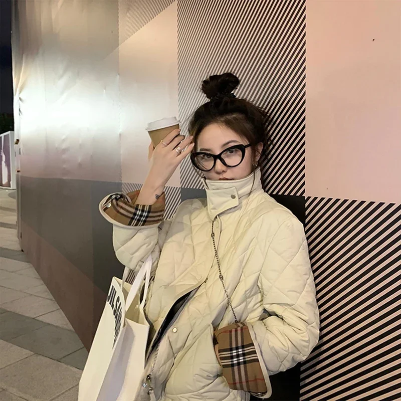 Winter Thick Cotton Padded Coats Women Street Single-breasted Patchwork Plaid Female 2023 New Korean Parkas Female Jackets
Winter Thick Cotton Padded Coats Women Street Single-breasted Patchwork Plaid Female 2023 New Korean Parkas Female Jackets