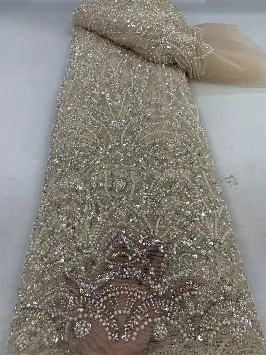 

Африканская белая кружевная ткань 3d 2024, высококачественное кружево, нигерийское кружево с блестками и жемчугом, французское Тюлевое кружевное полотно для свадебного платья