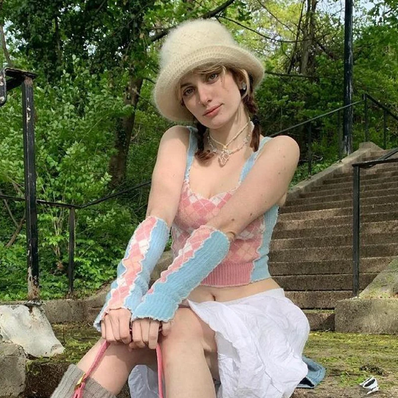Macaron Patchwork Plaid Cami Top with Gloves Sweet Cute Sleeveless Slash Neck Crop Top Women 2023 Fashion Tank Tops Y2K Autumn
Macaron Patchwork Plaid Cami Top with Gloves Sweet Cute Sleeveless Slash Neck Crop Top Women 2023 Fashion Tank Tops Y2K Autumn
