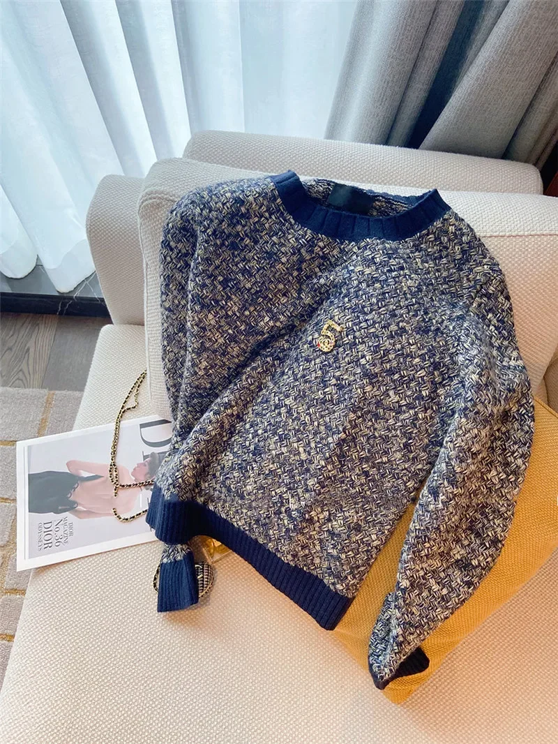 Autumn Winter French Retro Wool Sweater Women High Quality Cashmere Knitted Pullover Bead Diamond 5 Number Short Knitwears
Autumn Winter French Retro Wool Sweater Women High Quality Cashmere Knitted Pullover Bead Diamond 5 Number Short Knitwears