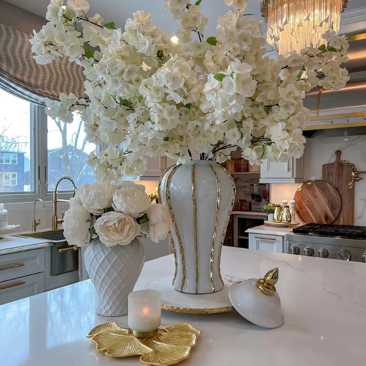 

Porcelain Large White Retro Vase Light Luxury Gold Hydroponic Home Living Room Decoration Creative Flower Arrangement Pieces