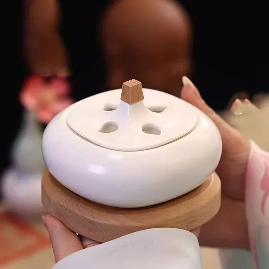 Ceramic Incense Burner Ornament Decoration Electric Oriental Incense Burner Modern Chinese Portable Round Incensario Room Decor
Ceramic Incense Burner Ornament Decoration Electric Oriental Incense Burner Modern Chinese Portable Round Incensario Room Decor
