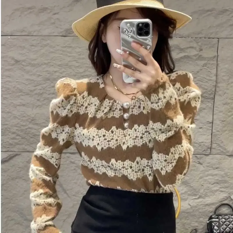 

Fashion O-Neck Hollow Out Beading Striped T-Shirts Women's Clothing 2024 Spring New Loose Casual Tops Puff Sleeve Tee Shirt