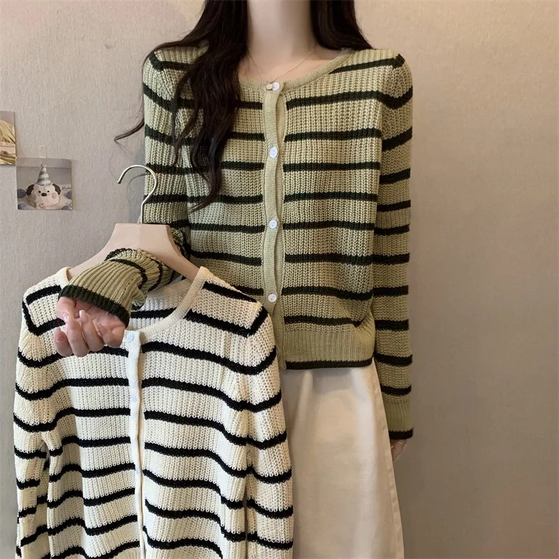 

2023 Autumn New Women Striped Sweater Fashion Plus Sized O-neck Long Sleeve Cardigans Tops Casual Female Knitwear