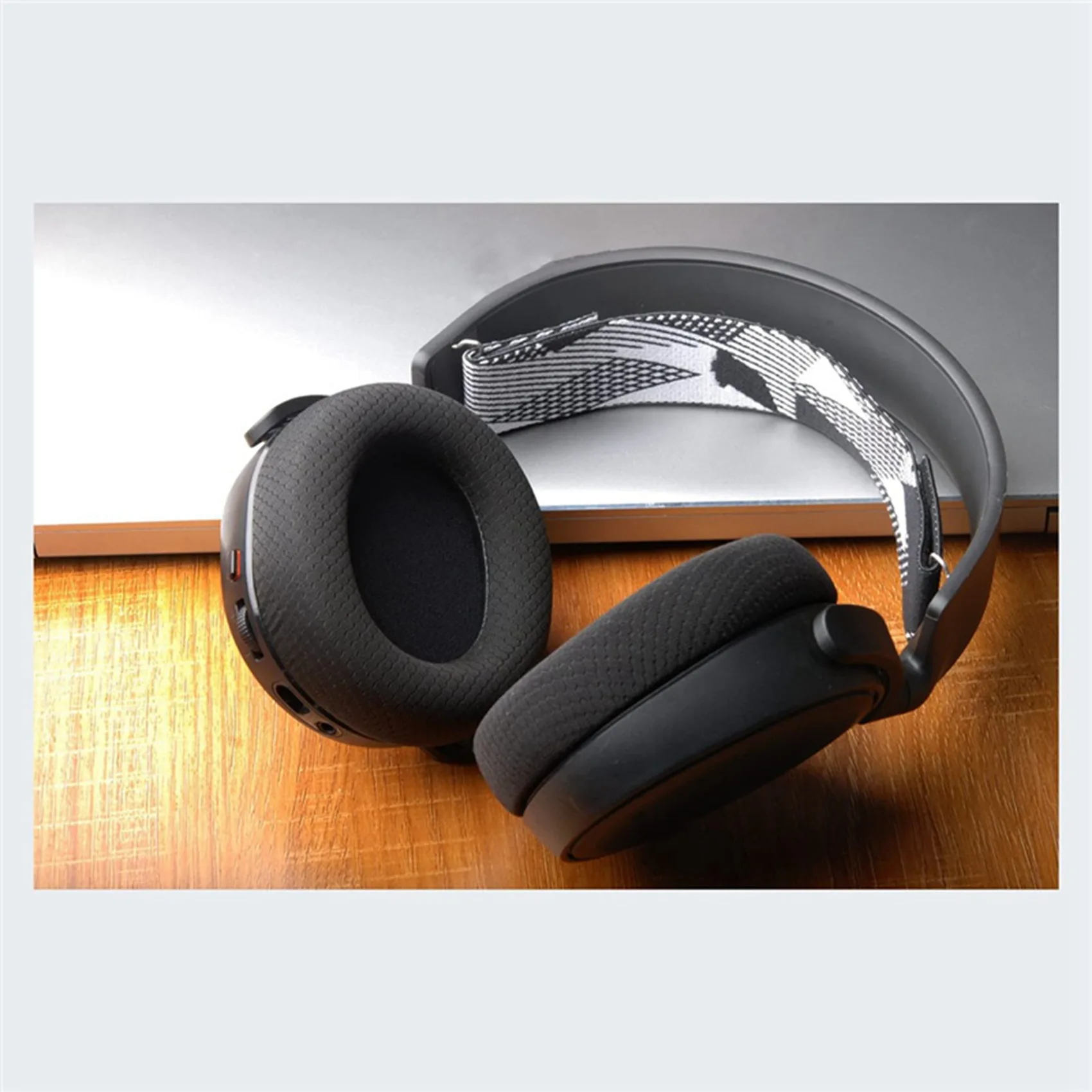 Сменные амбушюры для Steelseries Arctis 1/3/5/7/7X/9/9X/Pro Xbox, беспроводная гарнитура, изолирующие амбушюры
Сменные амбушюры для Steelseries Arctis 1/3/5/7/7X/9/9X/Pro Xbox, беспроводная гарнитура, изолирующие амбушюры