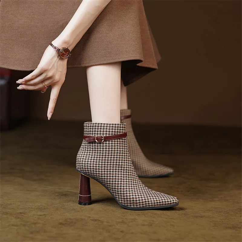 2022 Autumn Winter Women Boots Fabric Short Boots Retro Houndstooth Boots Versatile Pointed Toe Woman Shoes High Heel for Women
2022 Autumn Winter Women Boots Fabric Short Boots Retro Houndstooth Boots Versatile Pointed Toe Woman Shoes High Heel for Women