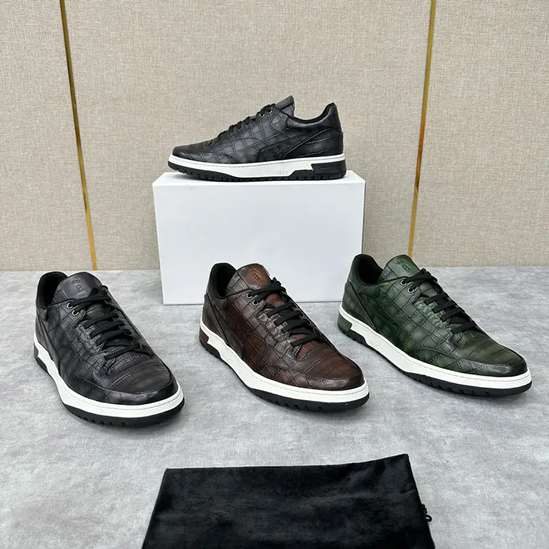 The key plan for the 2023 autumn and winter season is the heavyweight arrival of ceiling sneakers. The PlayOff casual shoes are
The key plan for the 2023 autumn and winter season is the heavyweight arrival of ceiling sneakers. The PlayOff casual shoes are