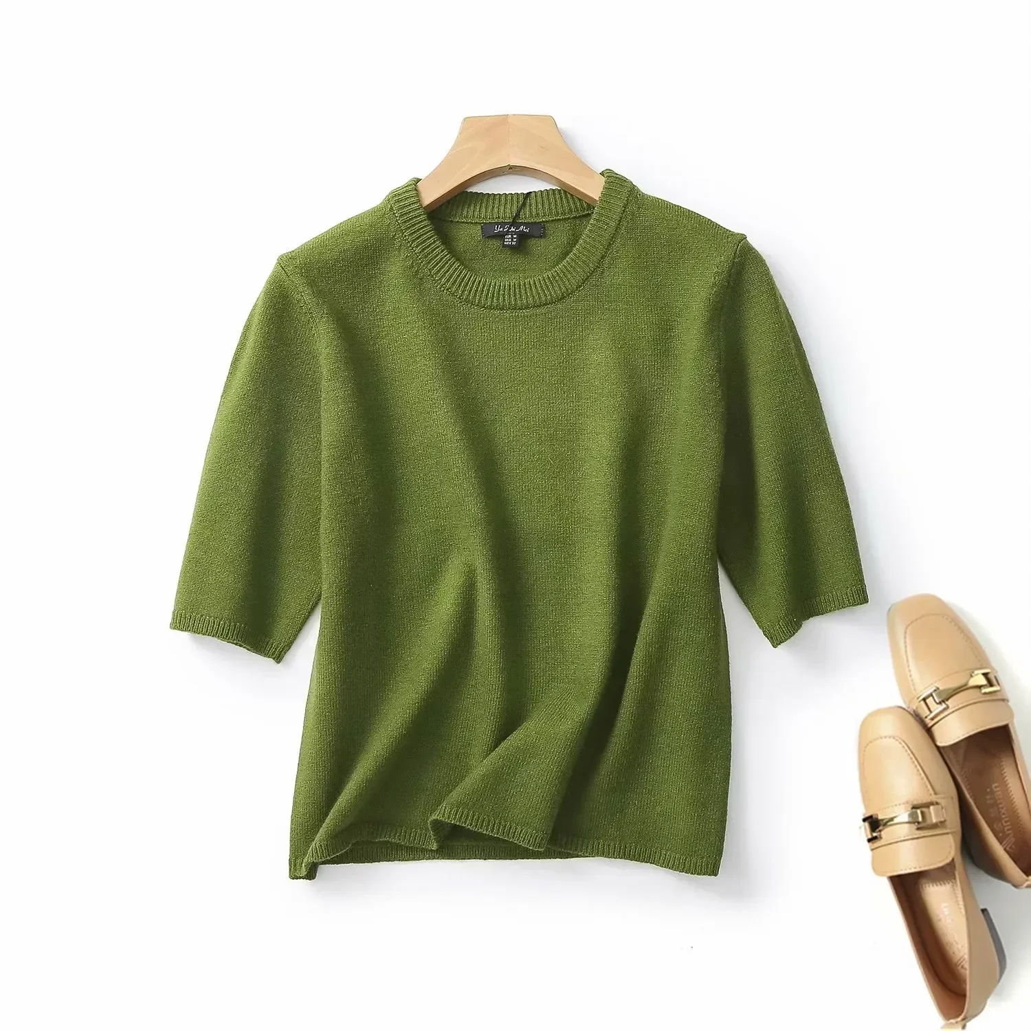 Women's 2023 Fashion Exquisite Fabric Soft Knit Short Pullover Sweater Retro O-neck Short Sleeve Chic Top
Women's 2023 Fashion Exquisite Fabric Soft Knit Short Pullover Sweater Retro O-neck Short Sleeve Chic Top