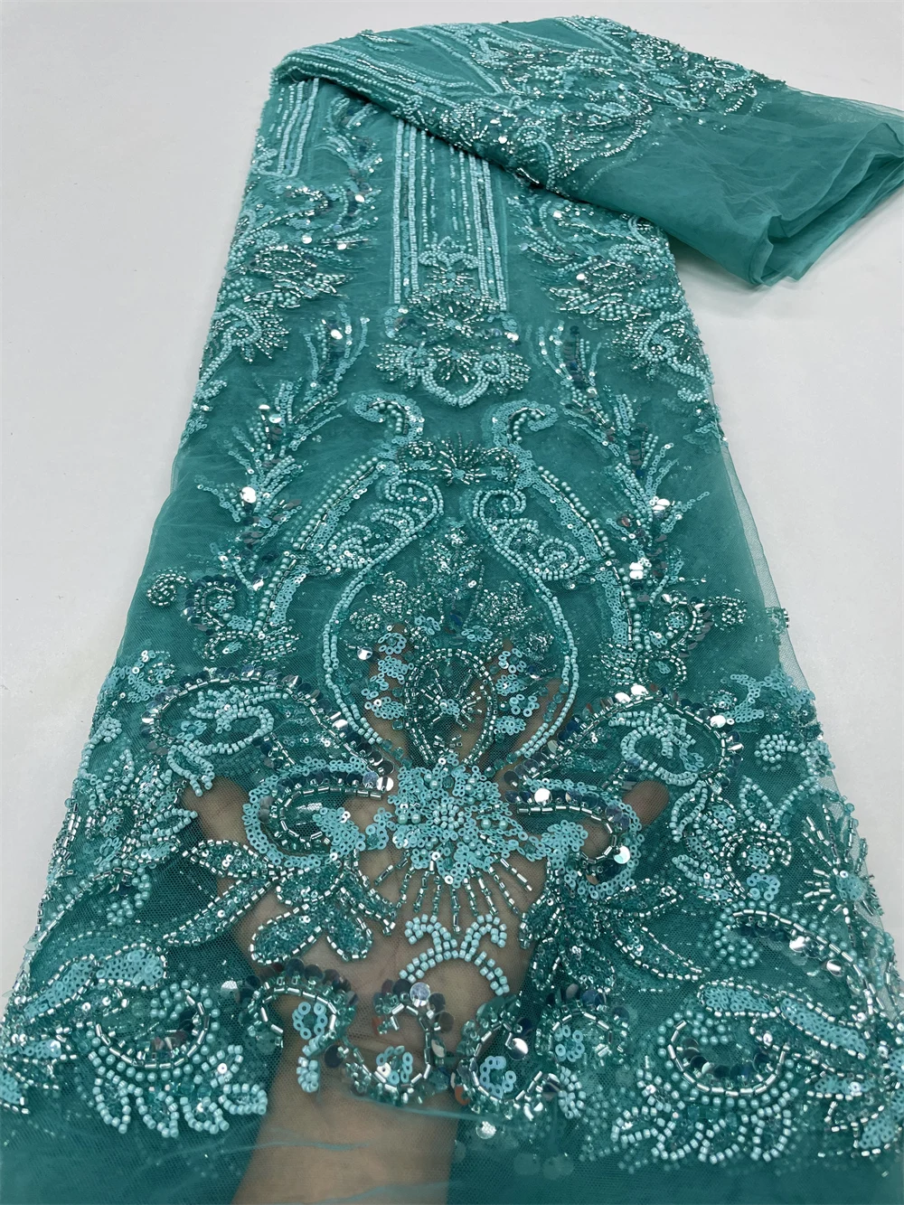 African Luxury Sequins Lace Fabrics Latest Beaded Embroidery French Tulle Mesh Lace Fabric Material For Party Wedding QF0797
African Luxury Sequins Lace Fabrics Latest Beaded Embroidery French Tulle Mesh Lace Fabric Material For Party Wedding QF0797