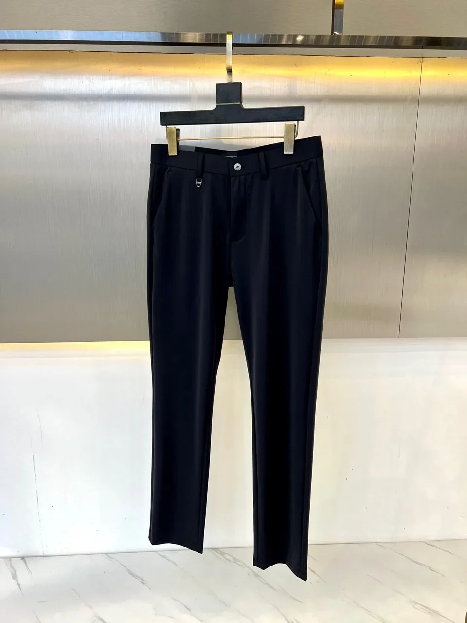 BILLIONAIRE SIJITONGDA spring/summer sport pants with streamlined proportions, versatile and classic fashion silhouette M -4xL
BILLIONAIRE SIJITONGDA spring/summer sport pants with streamlined proportions, versatile and classic fashion silhouette M -4xL
