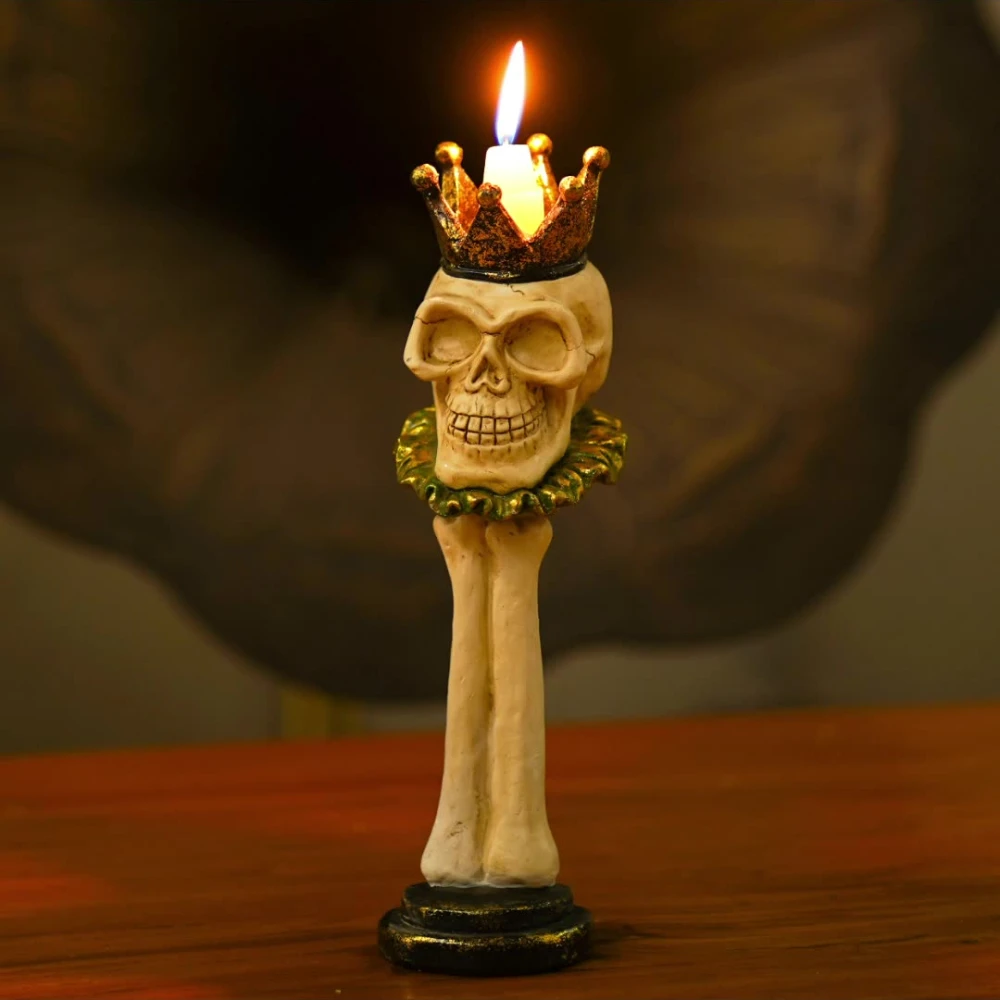 

Halloween Pillar Crown Skeleton Candlestick Candle Holder Resin Practical Restaurant Dining Table Living Room Home Ornaments