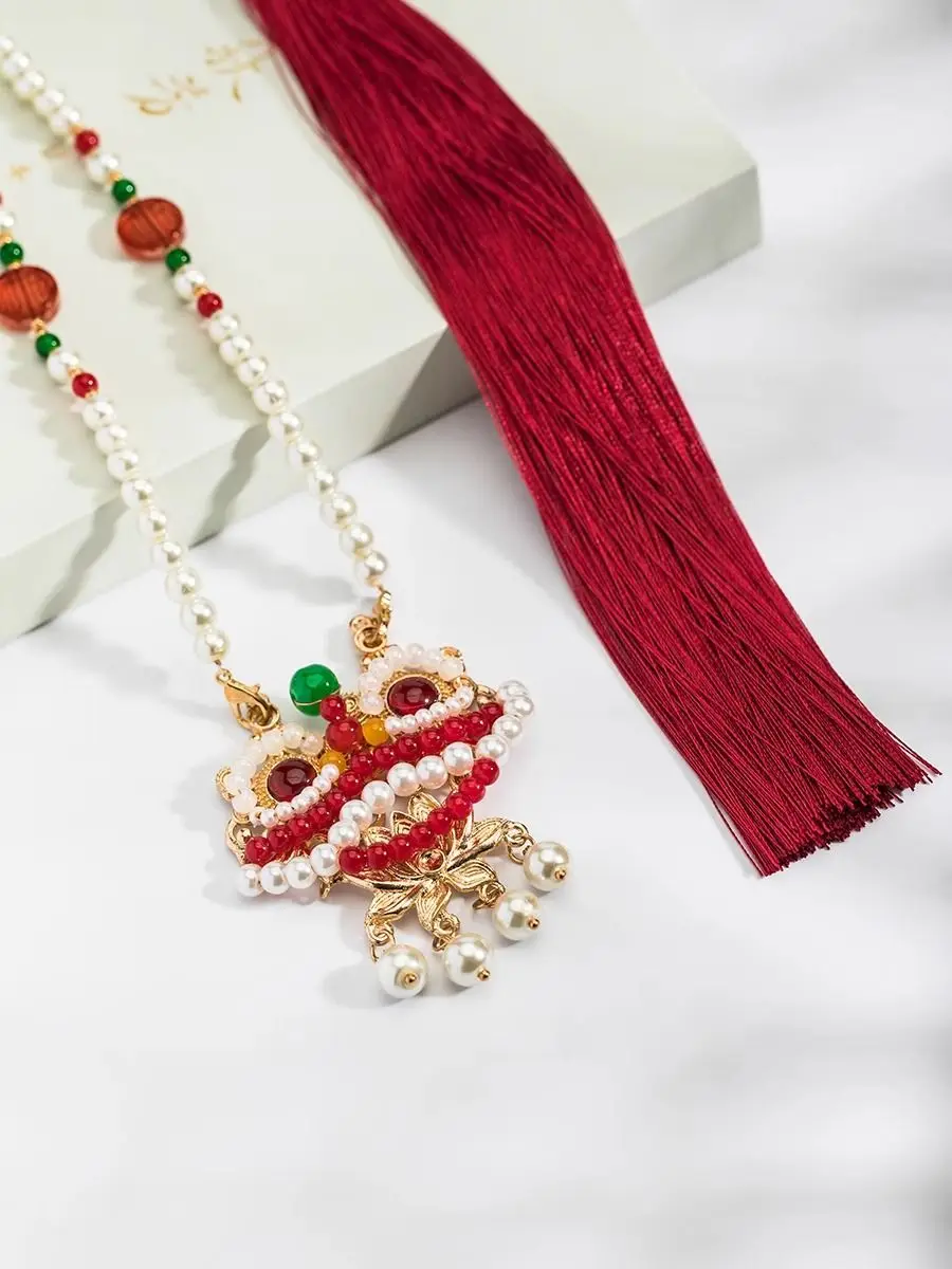 Женская длинная юбка Hanfu в китайском стиле, аксессуары для танцев льва, нефрита или жемчуга, ожерелье с длинной кисточкой династии Мин
Женская длинная юбка Hanfu в китайском стиле, аксессуары для танцев льва, нефрита или жемчуга, ожерелье с длинной кисточкой династии Мин