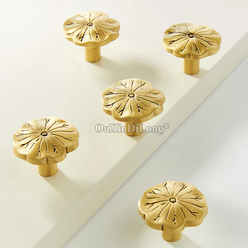 Ручки из чистой латуни с листьями лотоса для мебели, ручки для ящиков, ручки для шкафа, гардероба, кухни, комода, ТВ, винного шкафа, ручки, 10 шт.
Ручки из чистой латуни с листьями лотоса для мебели, ручки для ящиков, ручки для шкафа, гардероба, кухни, комода, ТВ, винного шкафа, ручки, 10 шт.