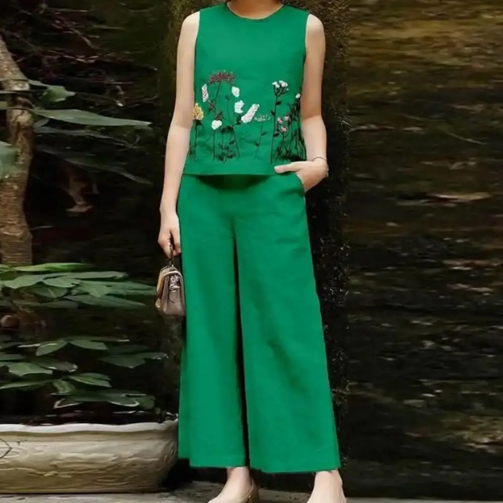 Floral Suit Flower Embroidery Vest Pants Set Sleeveless O Neck Wide Leg Top Trousers Set with Pockets Elastic Waist for Summer
Floral Suit Flower Embroidery Vest Pants Set Sleeveless O Neck Wide Leg Top Trousers Set with Pockets Elastic Waist for Summer