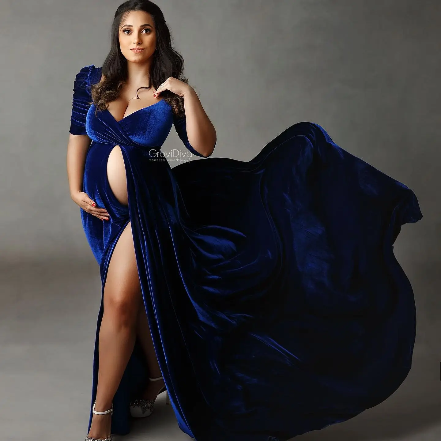 Vintage Blue Maternity Dresses Front Slit Short Sleeves Velour Prom Gown Women Photoshoot Boudoir Lingerie
Vintage Blue Maternity Dresses Front Slit Short Sleeves Velour Prom Gown Women Photoshoot Boudoir Lingerie