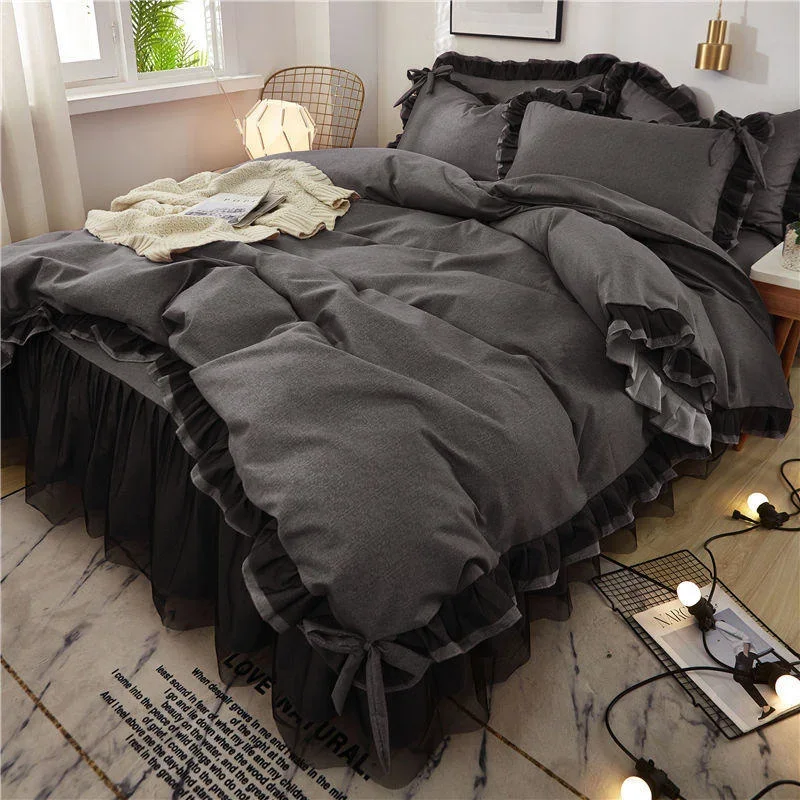 Bedding Set deluxe Black Bed Skirt Bed Sheet Pillowcase Fashionable Girl Duvet 4 Pieces Of Home Decoration
Bedding Set deluxe Black Bed Skirt Bed Sheet Pillowcase Fashionable Girl Duvet 4 Pieces Of Home Decoration