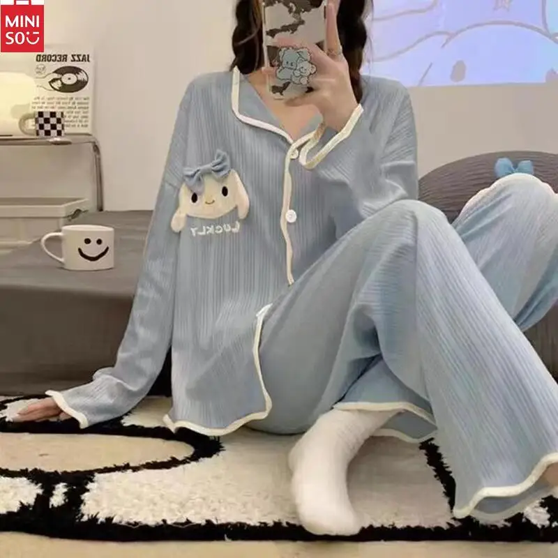 Miniso Kuromi вышитая мультяшная Аватара полосатая Пижама с V-образным вырезом кардиган длинный женский Комплект Свободная Ночная одежда
Miniso Kuromi вышитая мультяшная Аватара полосатая Пижама с V-образным вырезом кардиган длинный женский Комплект Свободная Ночная одежда