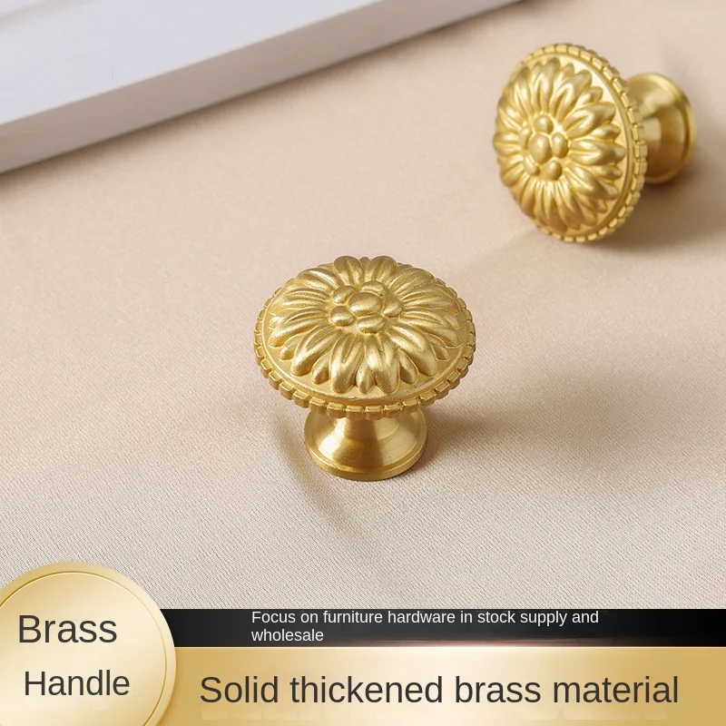 Brass Handles American Drawers Single-hole Gold Furniture Hardware Light Luxury Drawers Cupboards Wardrobes Pure Copper Handles
Brass Handles American Drawers Single-hole Gold Furniture Hardware Light Luxury Drawers Cupboards Wardrobes Pure Copper Handles