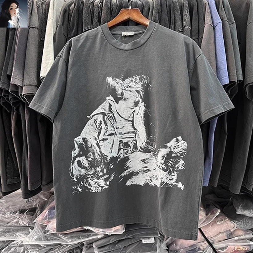 Heavy Fabric Retro ERD Cover Face Boy Printed T-shirt Men Women High Quality Loose Casual Round Neck Short Sleeved Tops Tees
Heavy Fabric Retro ERD Cover Face Boy Printed T-shirt Men Women High Quality Loose Casual Round Neck Short Sleeved Tops Tees