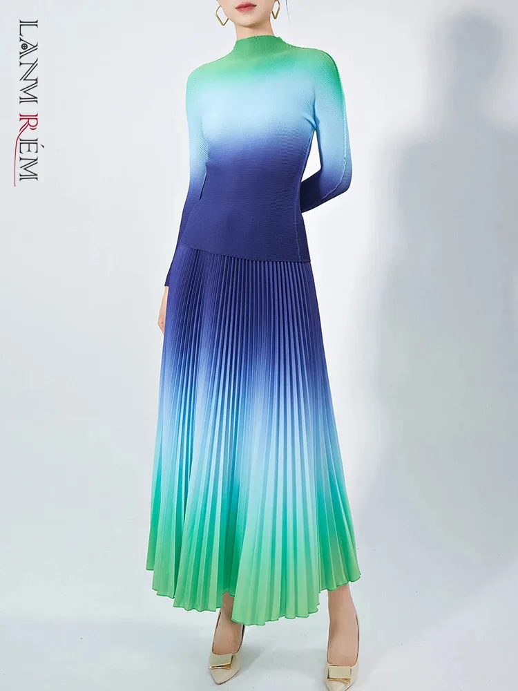 LANMREM Gradient Print Pleated 2 Piece Set Women Fashion Long Sleeves T-shirt A-line Skirt Elegant 2024 Spring New 2AA4005
LANMREM Gradient Print Pleated 2 Piece Set Women Fashion Long Sleeves T-shirt A-line Skirt Elegant 2024 Spring New 2AA4005