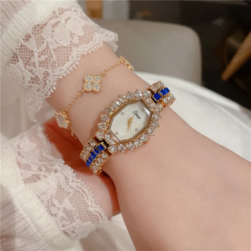 

Small Elegant Womens Bracelet Watches New Fashion Ladies Square Watch Full Diamond Quartz Clcok Alloy Casual vintage Wristwatch