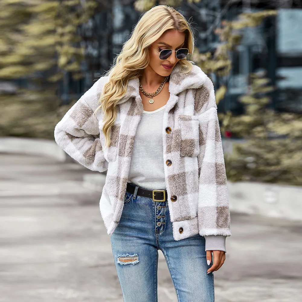 Women's Fashion Plaid Velvet Coat Thickened Women's 2022 Winter Fashion New Products
Women's Fashion Plaid Velvet Coat Thickened Women's 2022 Winter Fashion New Products