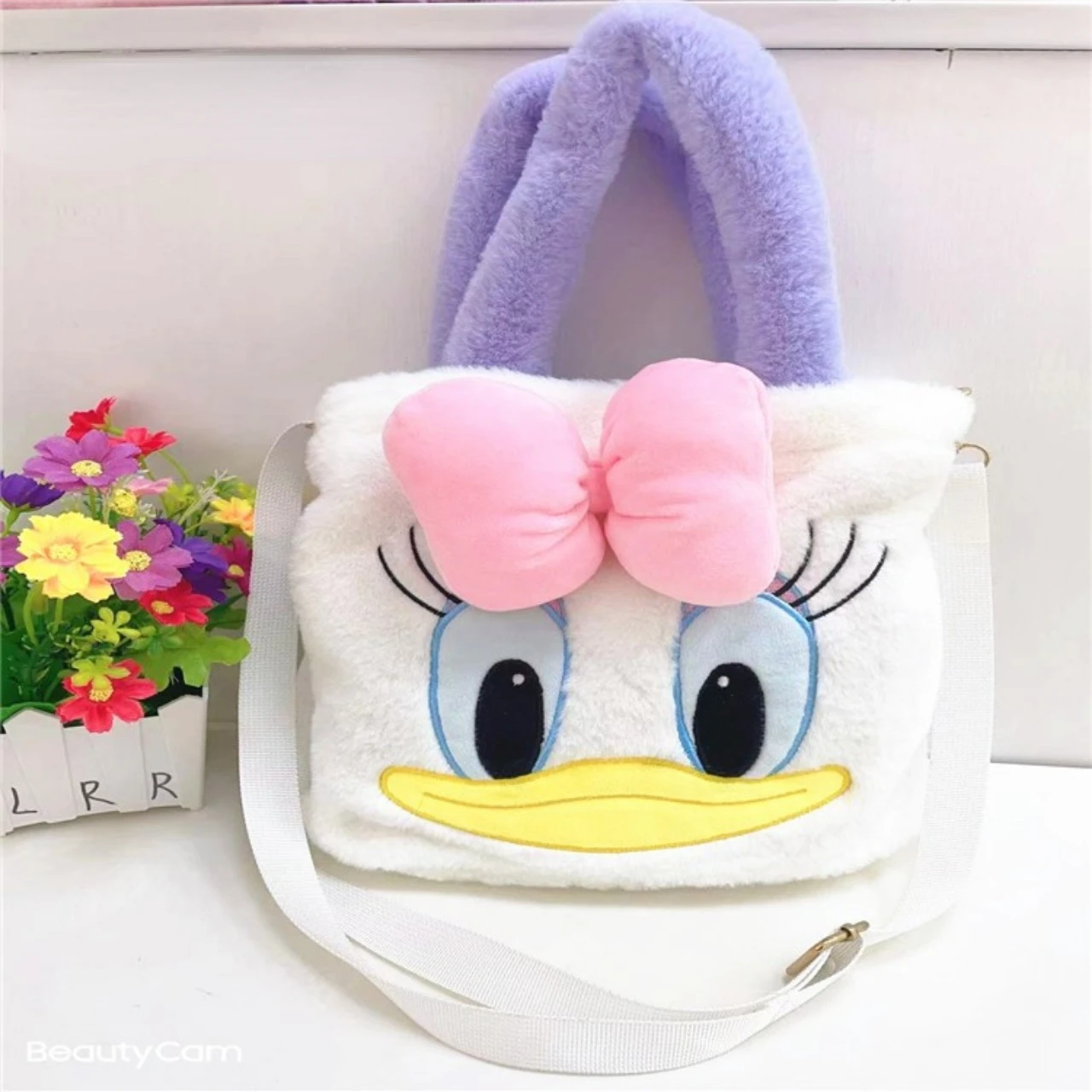 25cm Donald Duck Plush Toy Handbag Crane Machines Baby Doll 
25cm Donald Duck Plush Toy Handbag Crane Machines Baby Doll