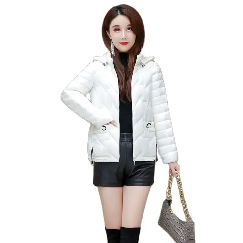 Light And Casual Cotton-padded Jacket Women's New Fashion Hooded In Autumn And Winter Of 2023 Is Loose Slim And Warm Short Coat
Light And Casual Cotton-padded Jacket Women's New Fashion Hooded In Autumn And Winter Of 2023 Is Loose Slim And Warm Short Coat
